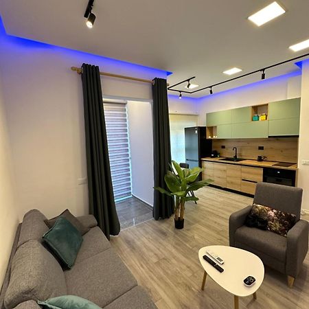 Sunflower Apartment Тирана Экстерьер фото