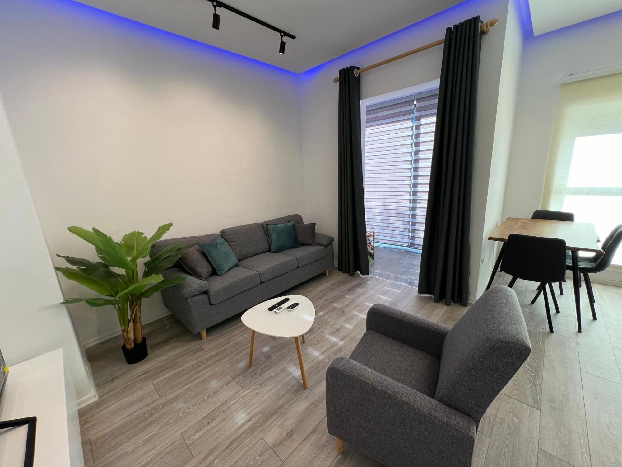 Sunflower Apartment Тирана Экстерьер фото