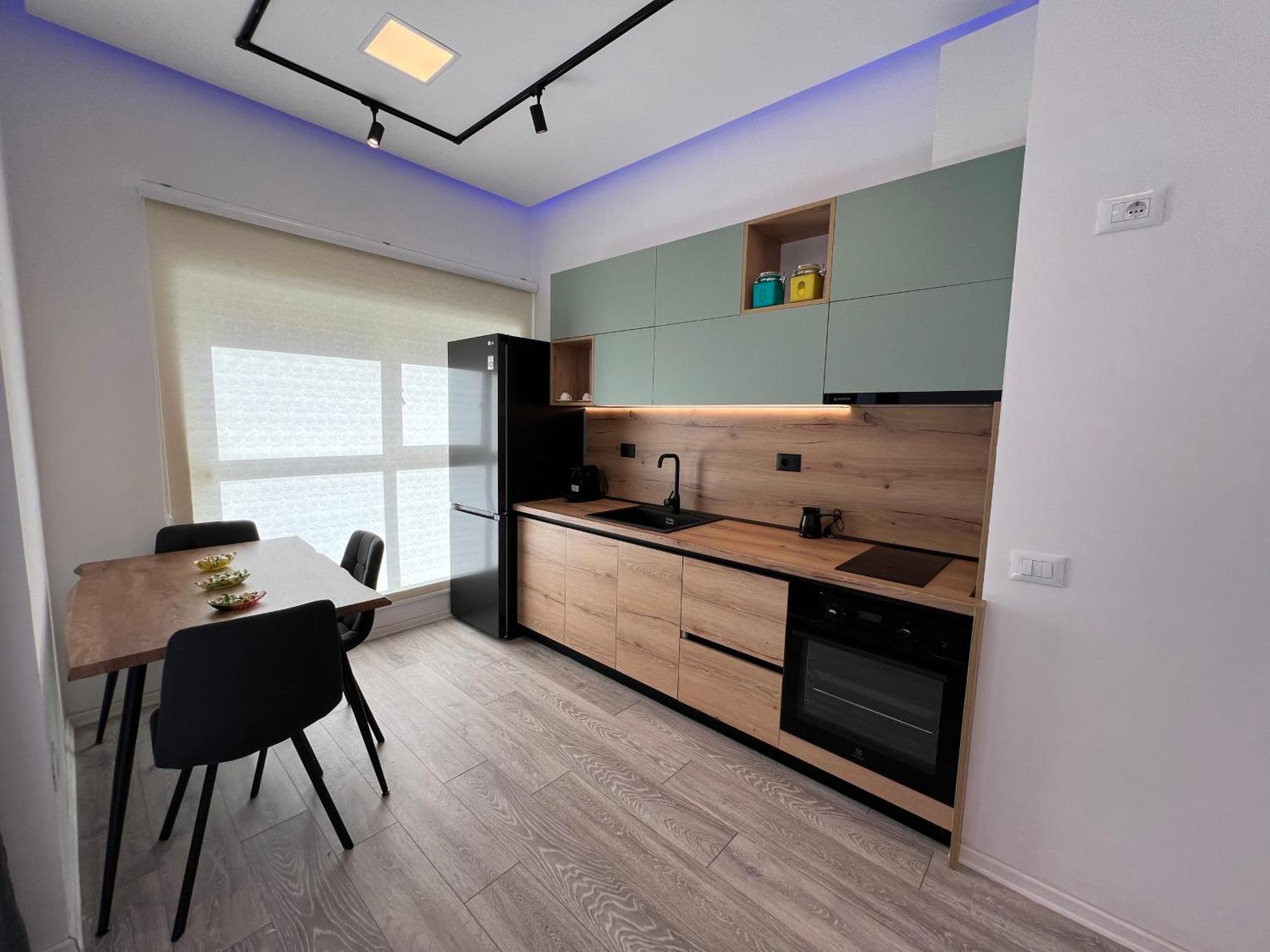 Sunflower Apartment Тирана Экстерьер фото